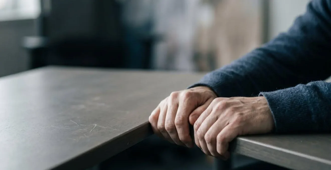 Représentation visuelle de l'épuisement professionnel et du stress au travail illustrant les troubles psychiques non objectivables